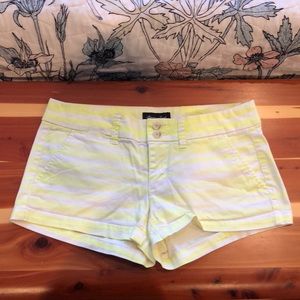 American Eagle yellow/white chino shorts 4 stretch